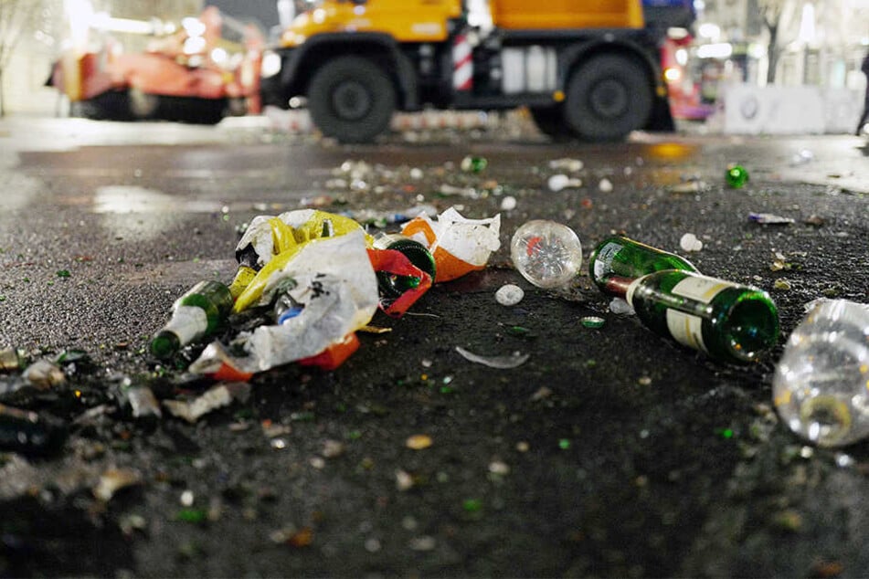 Straßen-NRW spricht von einem Müllproblem in NRW. (Symbolbild)