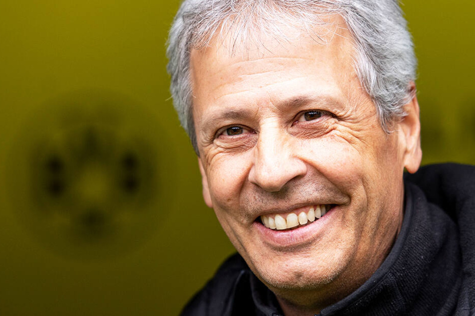 Lucien Favre kann sich freuen: Der Vertrag vom BVB-Coach wurde um ein Jahr bis 2021 verlängert.