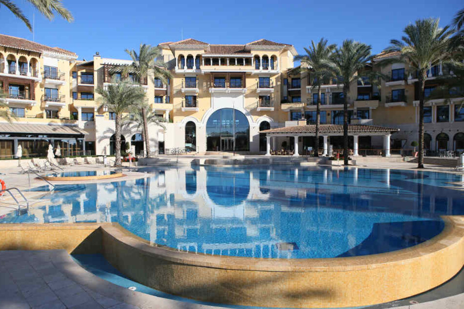 Im Januar 2017 checkte Aue im Hotel International Mar Menor Golf Resort ein.