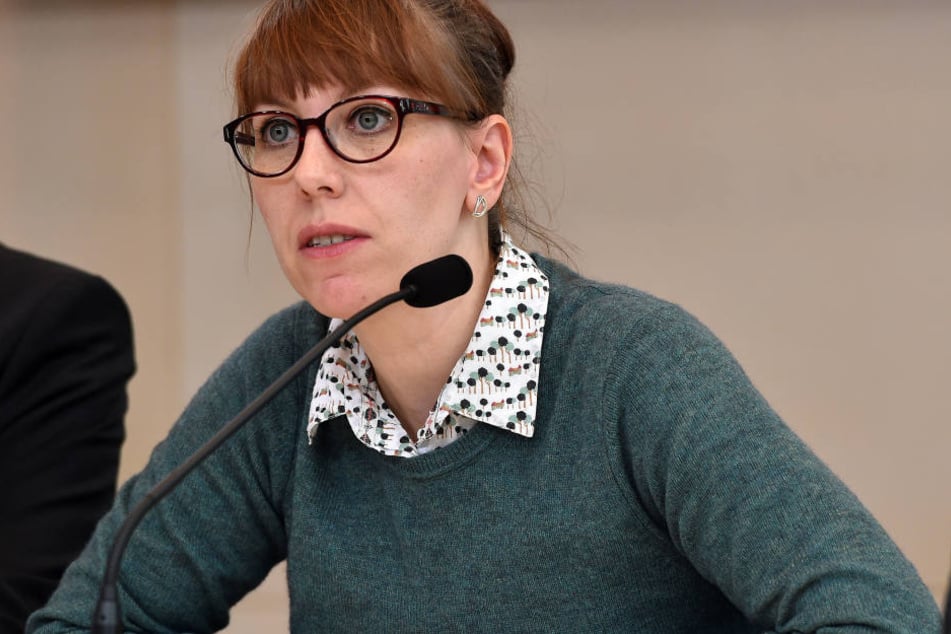 Katja Meier (37, Grüne) sieht den Verdacht nicht ausgeräumt, dass sich
Gericht und Staatsanwaltschaft von den Drohungen haben beeinflussen lassen.