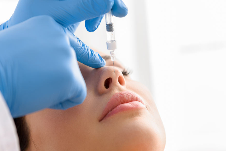 Der Zahnarzt spritze lieber Botox, statt sich um Zähne zu kümmern. (Symbolbild)