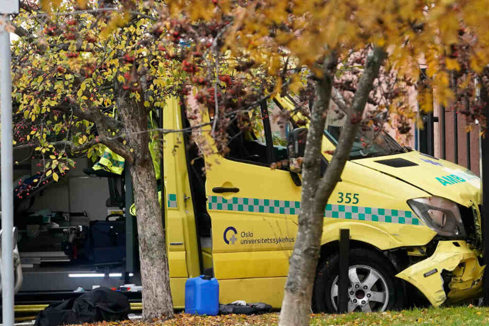 Der Krankenwagen, der die Menschen erfasste.