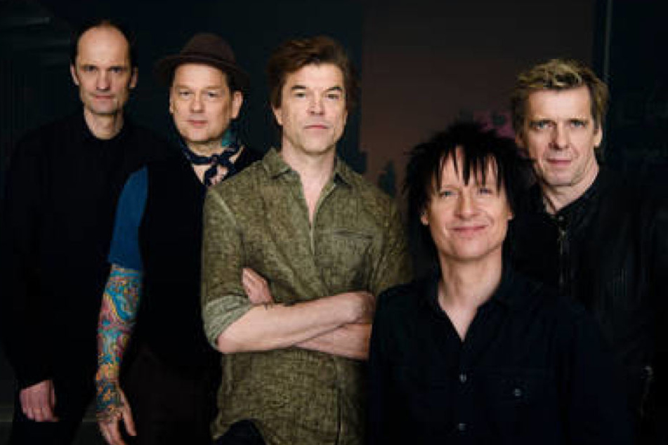 Die Mitglieder der Band Die Toten Hosen, Michael Breitkopf "Breiti" (l-r), Andreas von Holst "Kuddel", Andreas Frege "Campino", Vom Ritchie und Andreas Meurer "Andi".