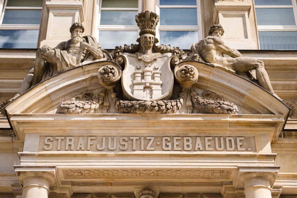 Das Strafjustizgebäude in Hamburg: Hier wird der Prozess am Mittwoch beginnen.