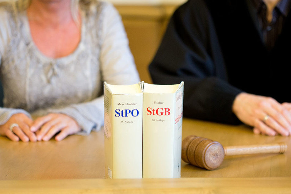 Die Stadt sucht noch nach Schöffen und Jugendschöffen. (Symbolbild)