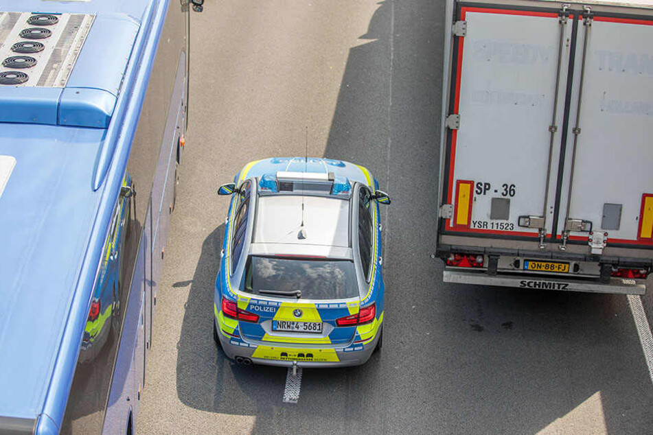 Der Unfall war wenig spektakulär, aber trotzdem gab es einiges zu tun für die Polizei. (Symbolbild)