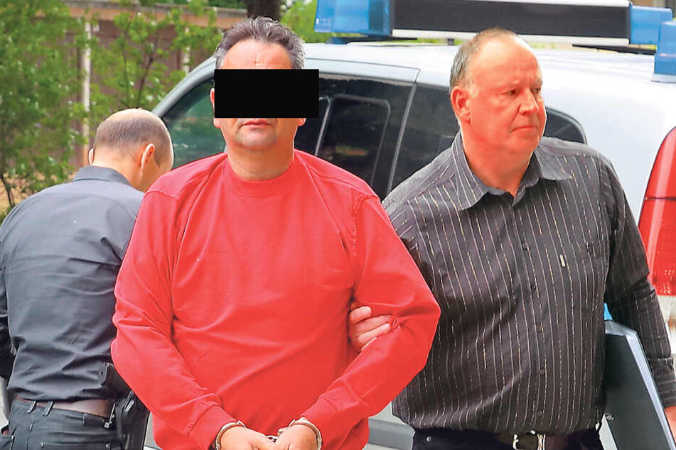 Er soll seine eigenen Kinder ermordet haben: Der dringend tatverdächtige Familienvater Laurent F. (55) wurde Freitagmittag vom Chef der Mordkommission Frank Haschke (53) zum Haftrichter gebracht.