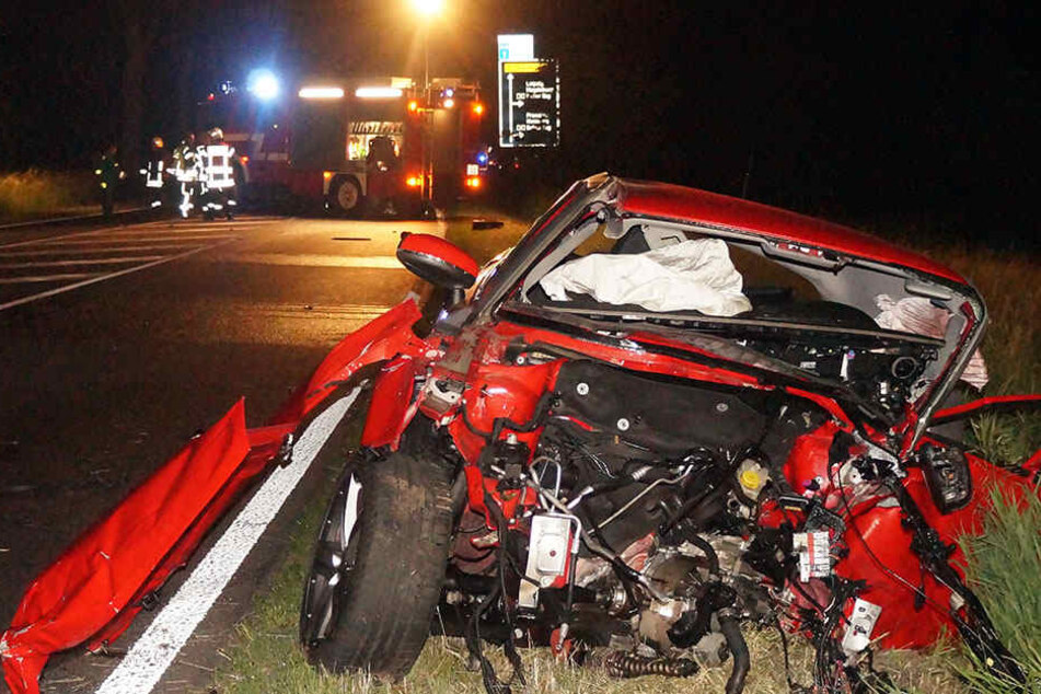 Nach dem tödlichen Crash verstarb die Fahrerin kurze Zeit später.