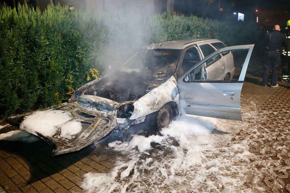Im Oktober 2016 standen in der Leipziger Straße mehrere Autos in Flammen.