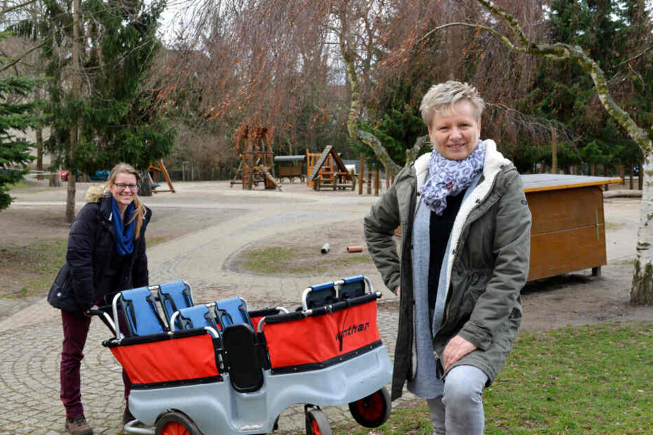 Anja Schindler (34, li.) Azubi in der berufsbegleitenden Ausbildung und Leiterin Anke Kemter (51) suchen Unterstützung.