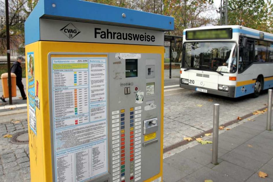 Die blau-gelben Automaten sind selten geworden an den Haltestellen, mehr als 50 hatte die CVAG in den vergangenen Jahren ausrangiert.