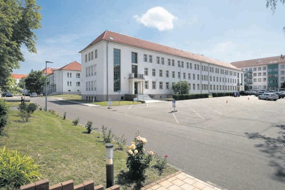 Bislang galt dieses Gebäude bei der Bereitschaftspolizei in Leipzig als
künftiger Standort des Abhörzentrums.