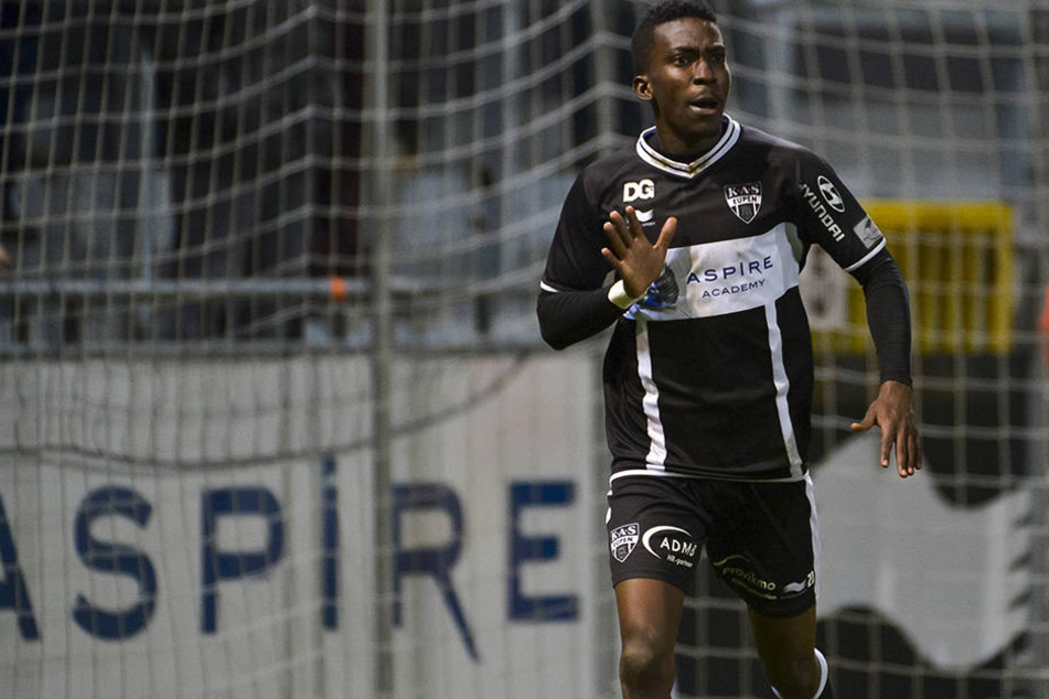 Steht Henry Onekuru (19) vor einem Wechsel zu RB Leipzig?