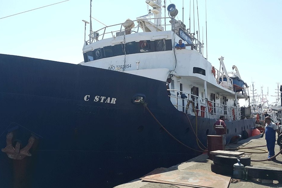 Die C-Star kehrt dem Mittelmeer den Rücken.