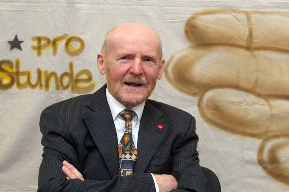 Jörg Lauenroth-Mago von ver.di kritisiert die Sonntagsöffnungen aufs schärfste.