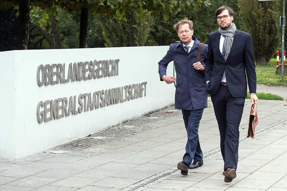 Auf dem Weg zum Gericht: Thomas Middelhoff (links) und sein Anwalt Udo Wackernagel.