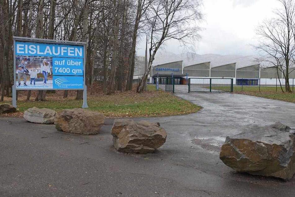 Das von Bürgern und CDU/FDP geforderte Hallenbad am Küchwald wird wohl noch ein paar Jahre dauern.