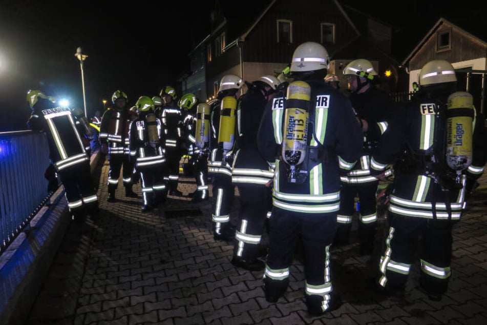 Insgesamt waren 50 Einsatzkräfte der Feuerwehren bei dem Brand vor Ort.