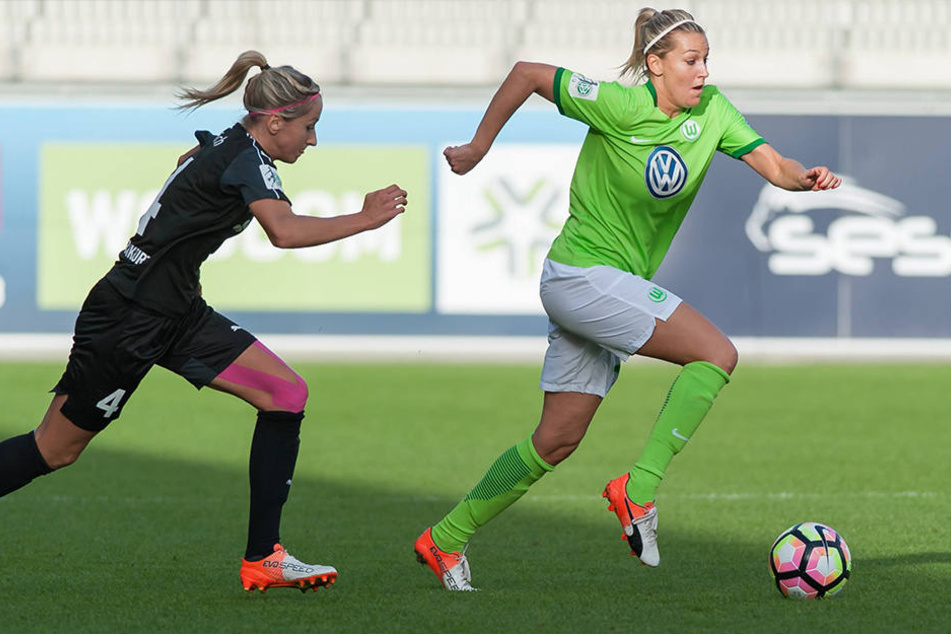 Lena Goeßling (r.) fällt wegen eines Knochenödems länger aus.