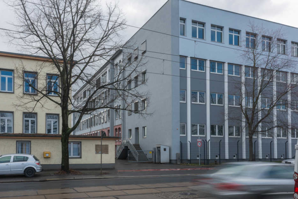 Leere Flüchtlingsheime und Erstaufnameeinrichtungen in der Hamburger Straße.