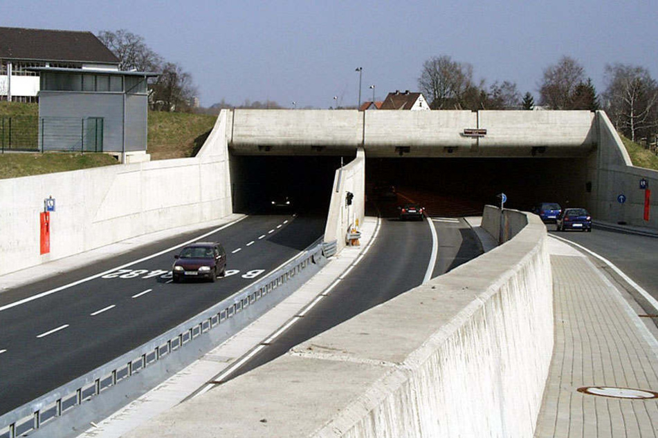 Die Südeinfahrt des Weserauentunnels.