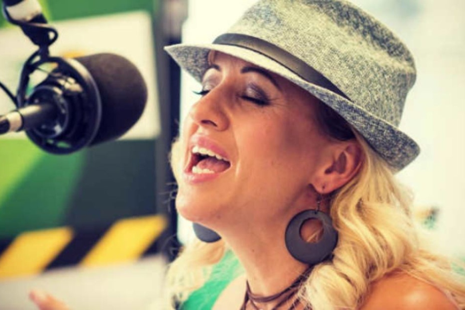 Hörfunkstudios waren 21 Jahre ihre Welt. Zuletzt war Freddy Morningshow-Frontfrau bei PSR. Am 13. August stieg sie überraschend aus.