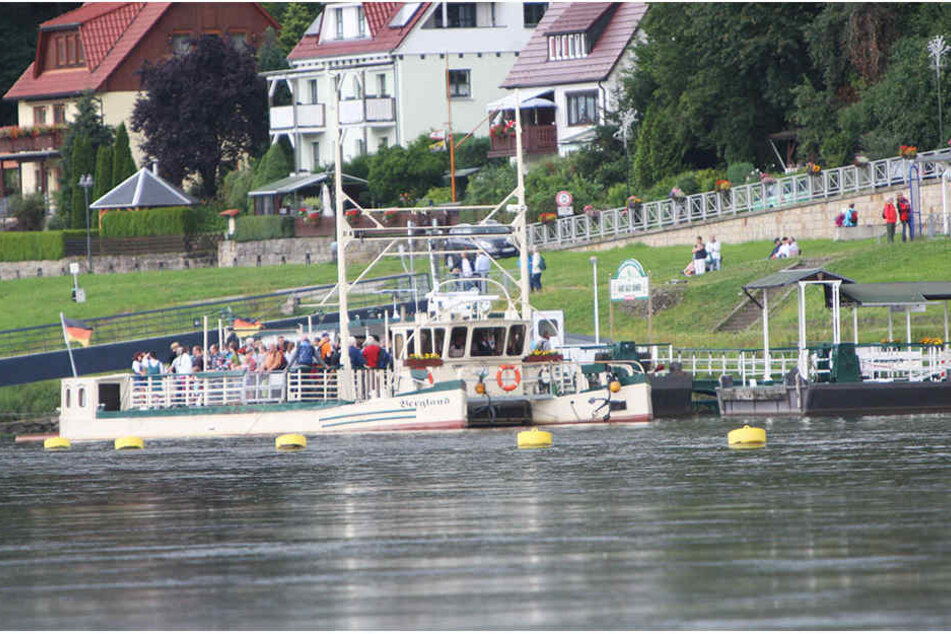 Am Sonntag kam bei Rathen ein Stehpaddler ums Leben.