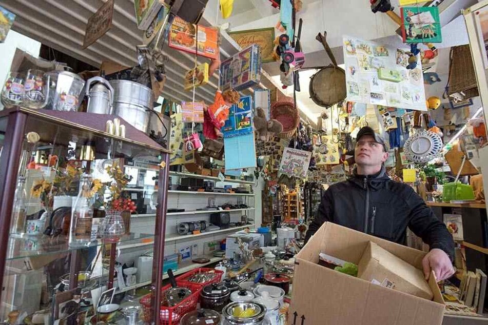 In dem Laden in der Paul-Gruner-Straße mit Haushaltswaren und Volkskunst läuft derzeit der Ausverkauf. Ab Februar ist das Geschäft zu.