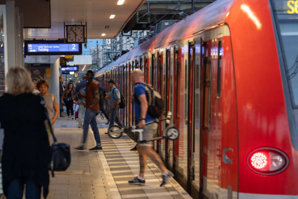 Nirgendwo in Europa gibt es mehr Verkehr auf zwei Gleisen als in München. (Symbolbild)