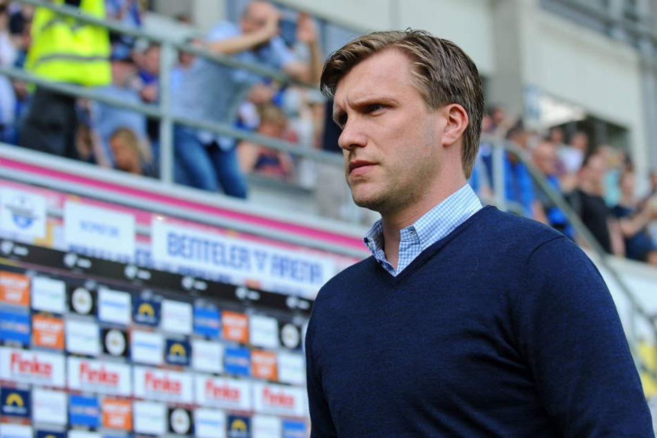 Markus Krösche glaubt an den Verbleib seiner Trainers.