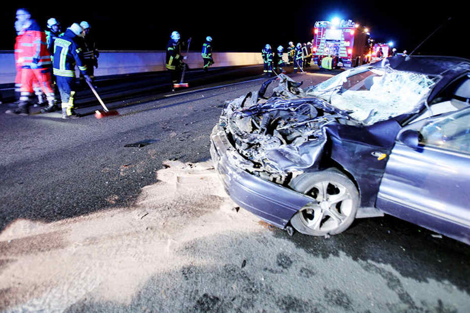 Das polnische Auto krachte ins Heck des rumänischen Trucks.
