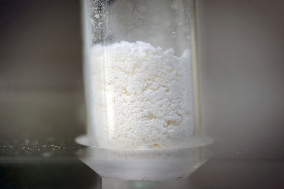 Die Männer produzierten Amphetaminöl für insgesamt 9 Tonnen Amphetamine.