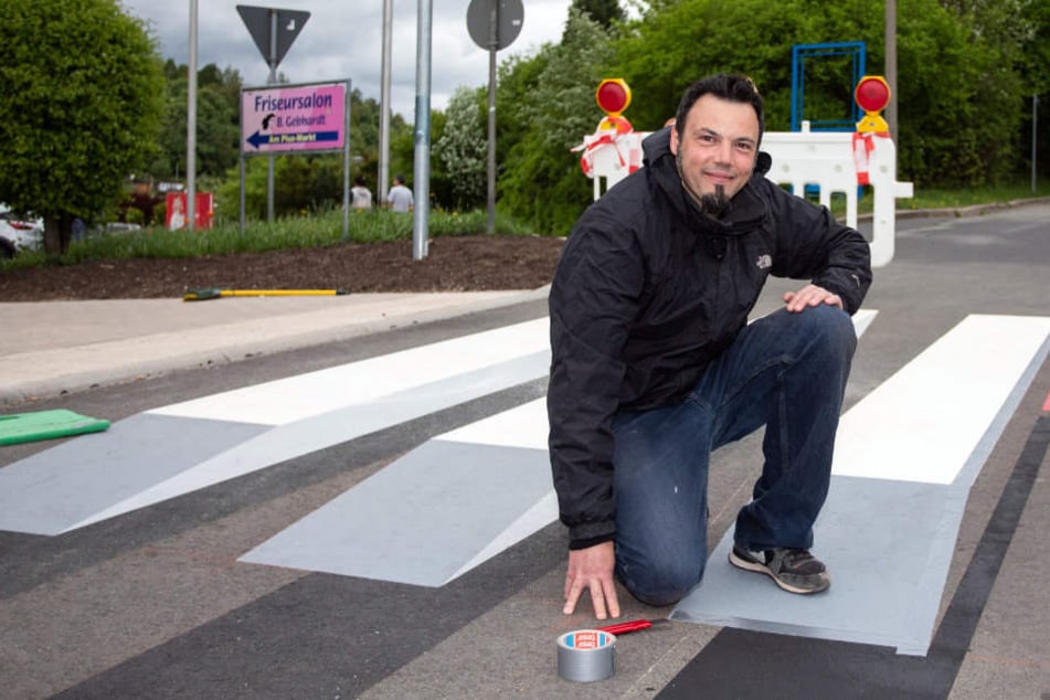 Er macht die Streifen möglich: Graffitikünstler Alexander Frank.
