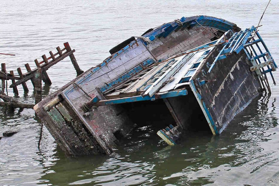 Das Boot sank nach einem Sturm. (Symbolbild)