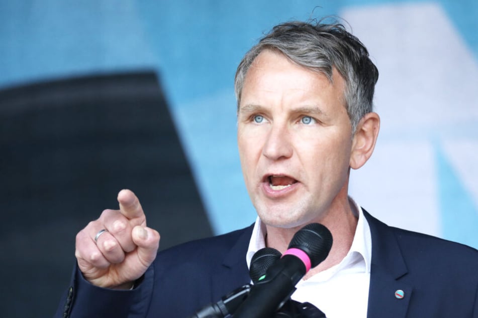 Björn Höcke ist Landesvorsitzender der AfD in Thüringen. Hier spricht er bei einer Demo am 1. Mai in Erfurt.