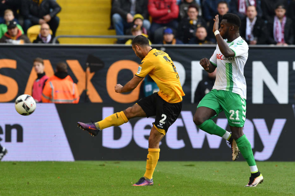 Hier zieht Akaki "Andy" Gogia zum 1:0 für Dynamo ab.