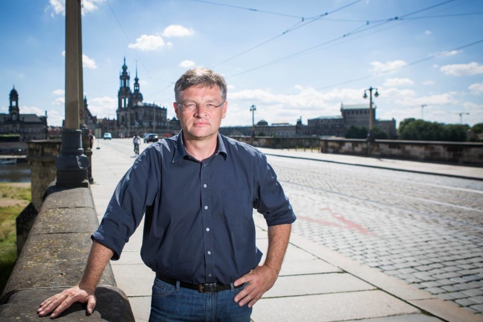 Holger Zastrow (47, FDP) hält den Denkmalschutz für Dresdner Platten für rückwärtsgewandt.