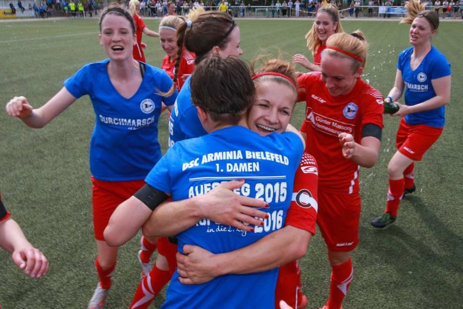 Noch einmal so jubeln! Im Mai konnten sich die Frauen über den Aufstieg in die zweite Bundesliga freuen.