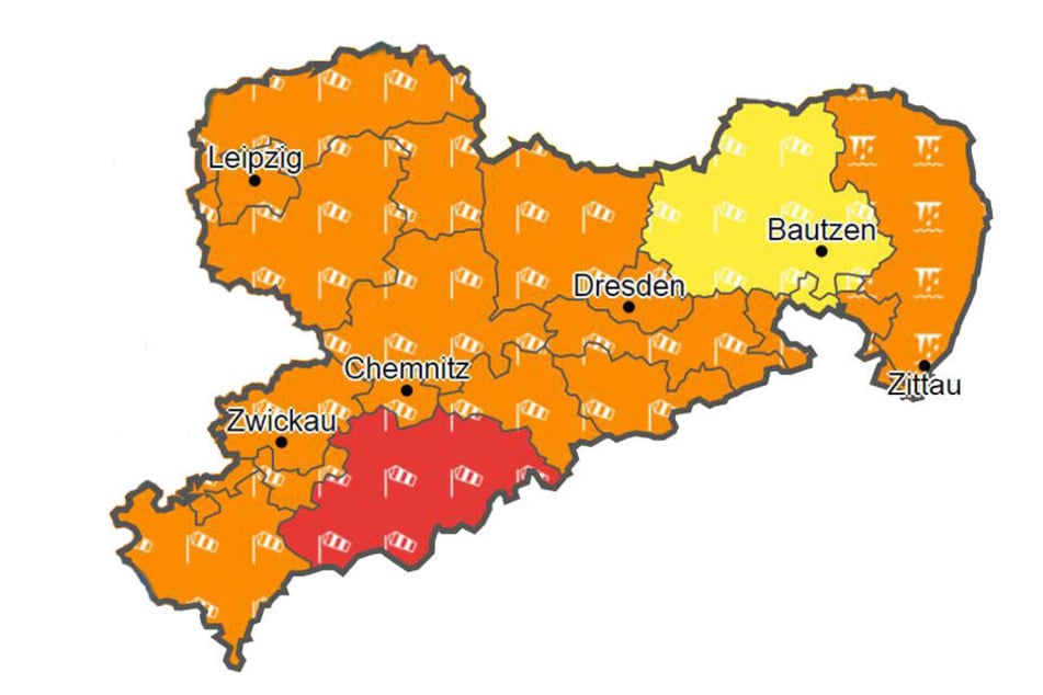 Für große Teile Sachsens gilt die Warnstufe 2 (orange), für das Erzgebirge die Warnstufe 3 (rot).