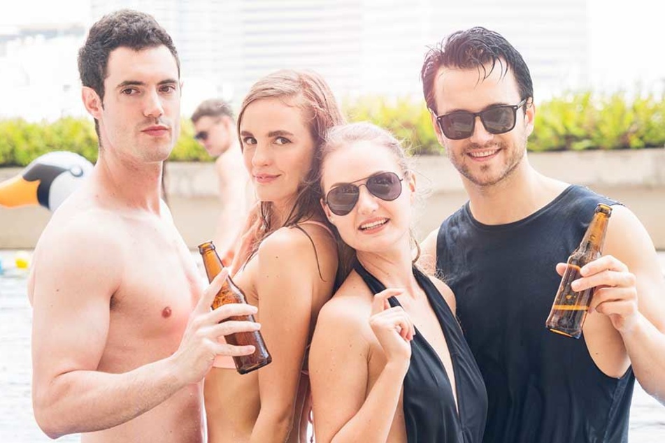 Nach einigen Bierchen verschwimmen bei vielen Männern die Grenzen der Geschlechter. Da werden auf einmal auch anderer Typen sexy.
