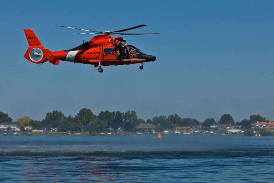 Der Hubschrauber konnte den Schwimmer nur noch leblos bergen. (Symbolbild)