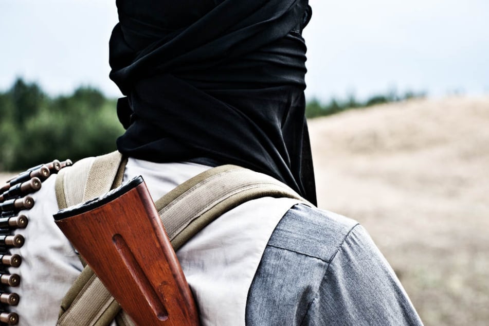 Durch den Gebietsverlust kehren viele IS-Kämpfer aus Syrien und dem Irak zurück. (Symbolbild)