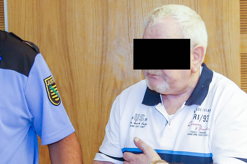 Bernd M. (69) sitzt nicht zum ersten Mal im Landgericht Dresden auf der Anklagebank.