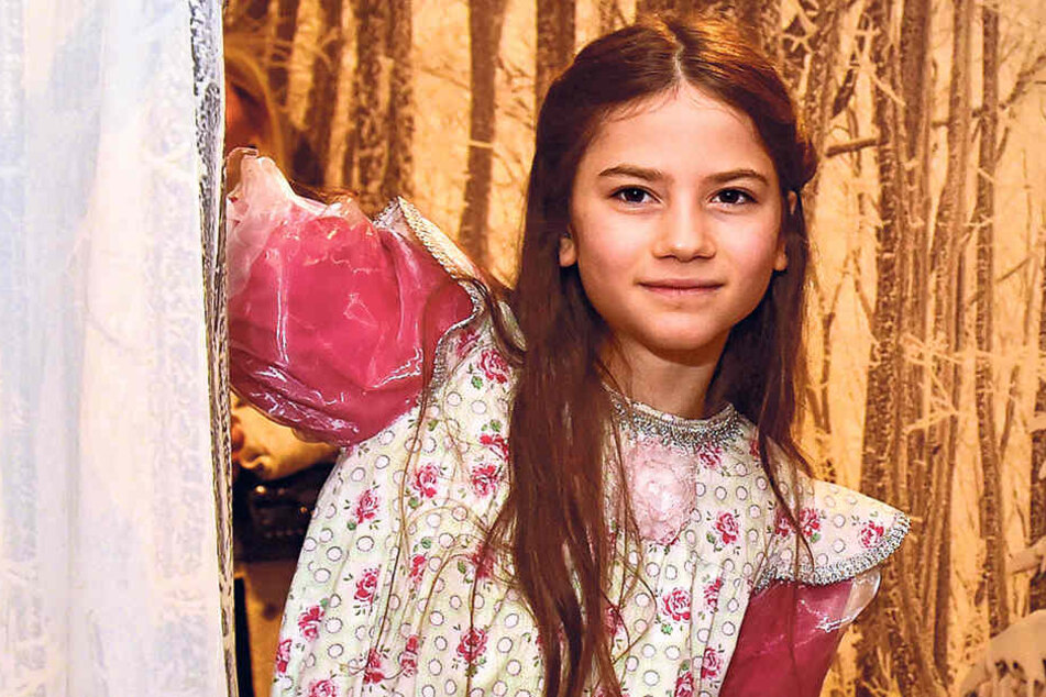 Als Mädchen Lilly reist die Dresdner Schülerin Rosalie Neumeister (12) im Werbefilm allein zu ihrem Märchenschloss.