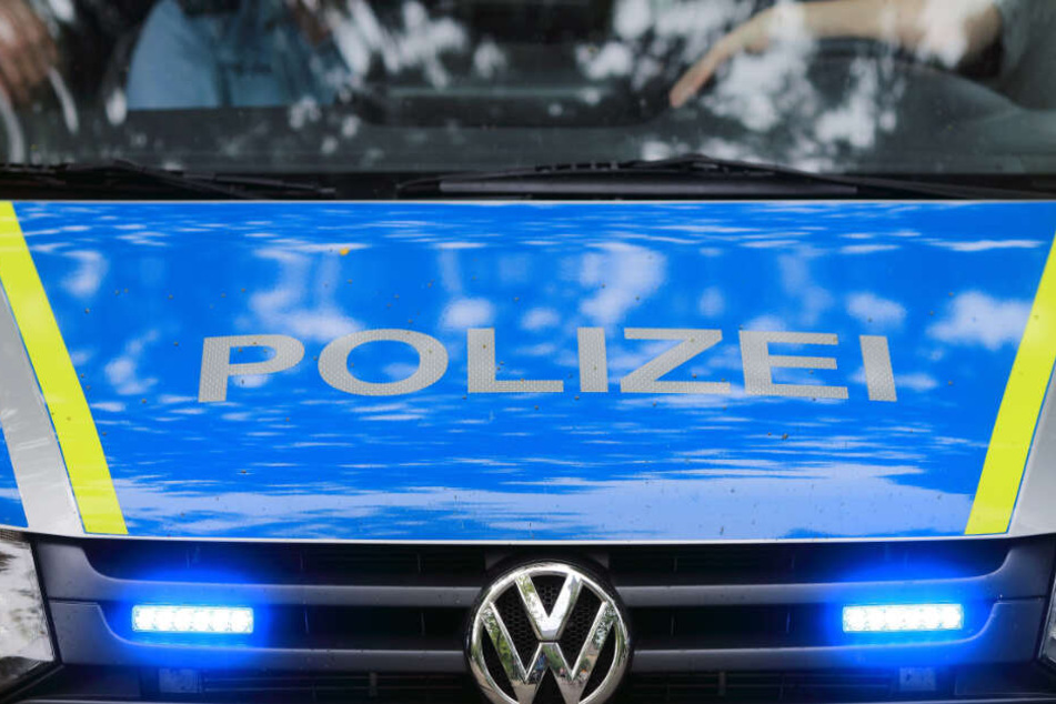 Die Polizei nahm den Autofahrer fest. (Symbolbild)