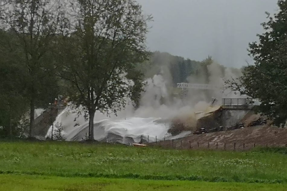 Der Schutt, nachdem die Brücke gesprengt wurde.