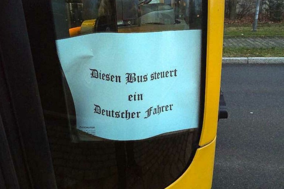 Dieser Zettel befand sich vor wenigen Tagen in zwei Bussen der Dresdner Verkehrsbetriebe.