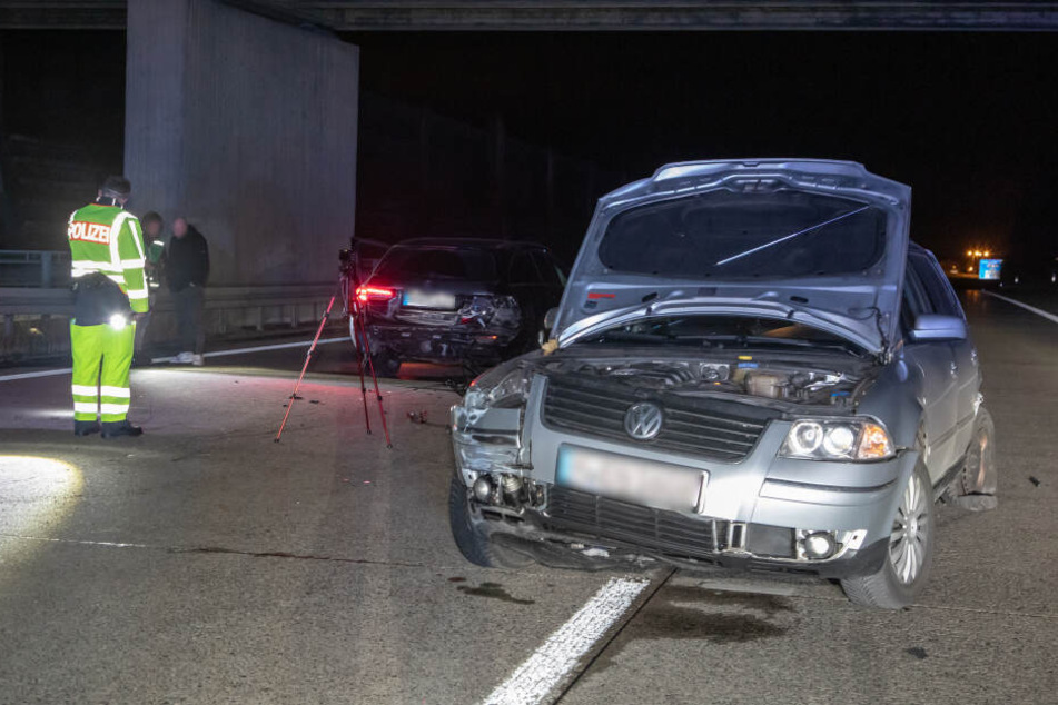 Ein VW und ein Mercedes kollidierten auf der A4 in Richtung Dresden.