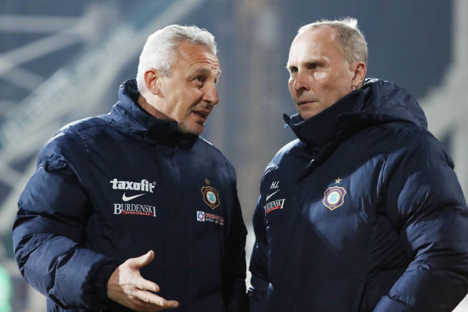 Trainer Pavel Dotchev und Präsident Helge Leonhardt.
