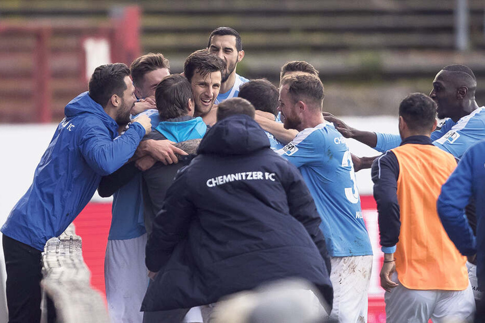 Sieg vergeigt! CFC-Coach Patrick Glöckner war bedient.